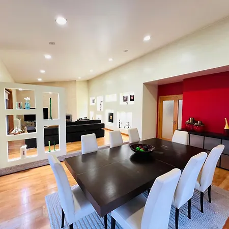 A Casa Do Pai Carlos Nyaraló Salreu